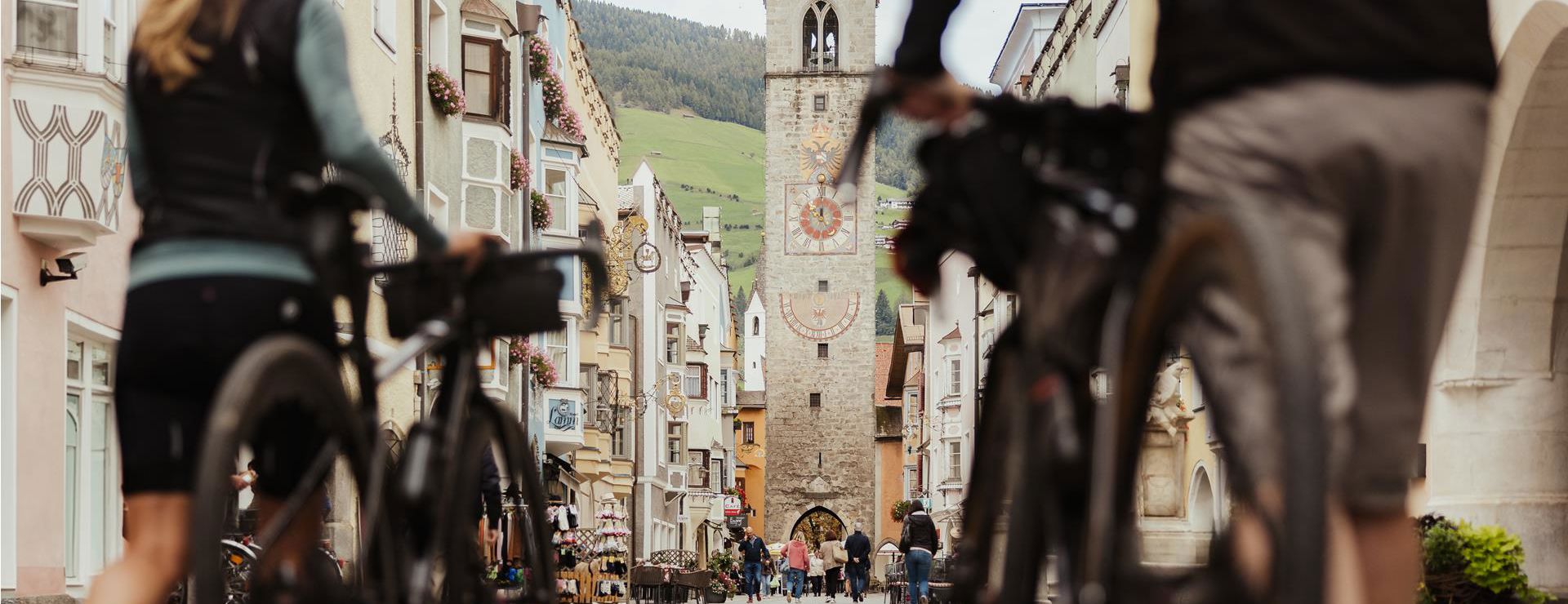 Zwei Radfahrer in Sterzing