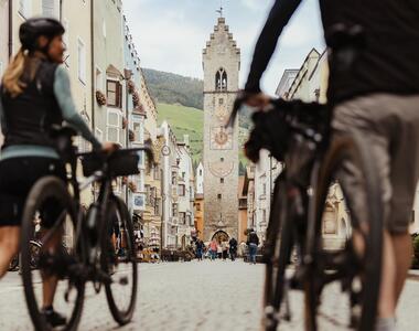Zwei Radfahrer in Sterzing
