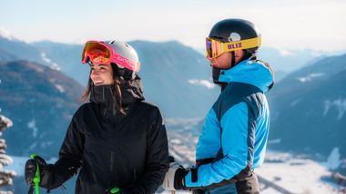 Zwei Skifahrer