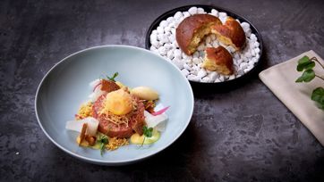 Ein kreativ angerichtetes Tartar