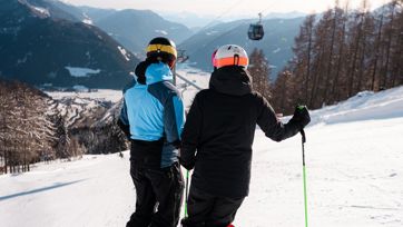 Zwei Skifahrer